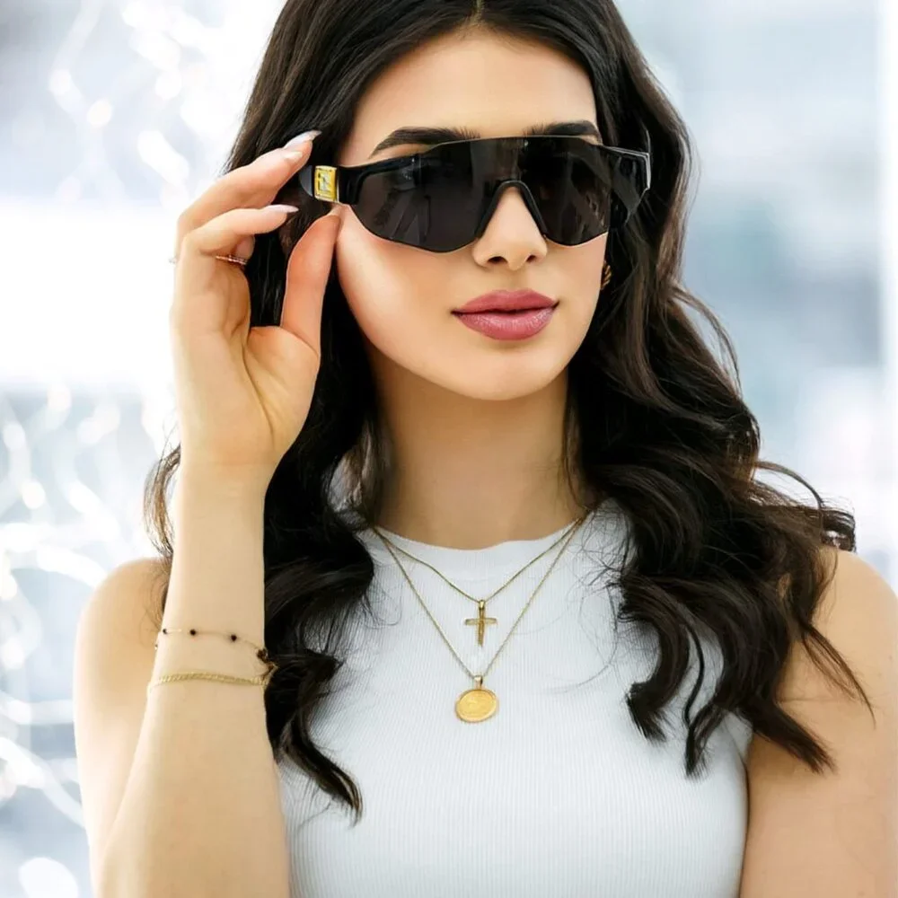 Final Price! Fendi FE40088U-Y 01A Black Grey Sunglasses - Picture 6 of 14